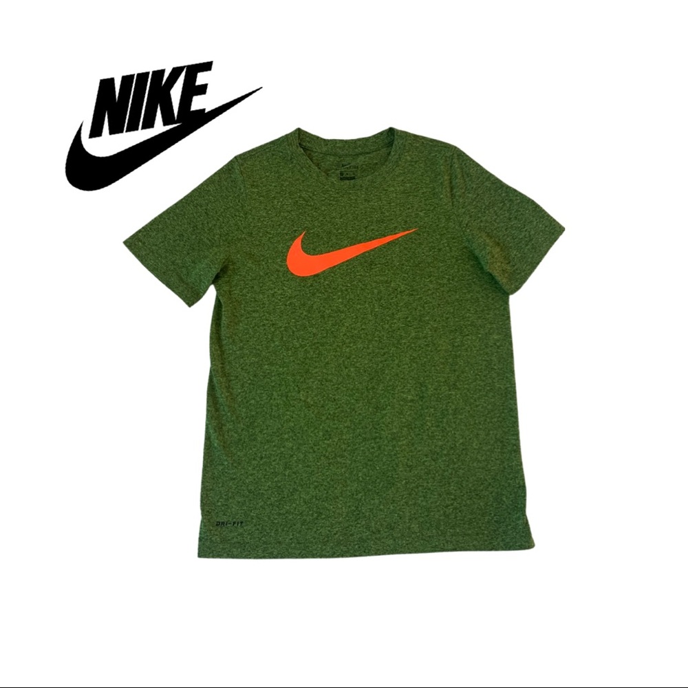 Nike Dri-FIT Swoosh Tee